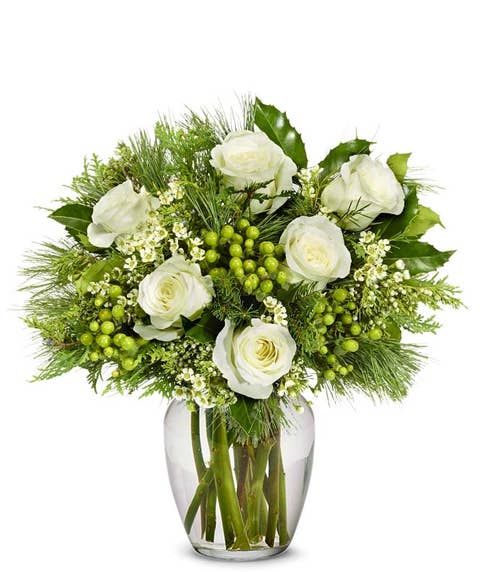 Snow White Christmas Rose Bouquet - Deluxe